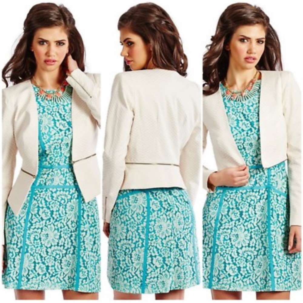 Marciano Elegant Ivory Cropped Blazer - Size M (6)